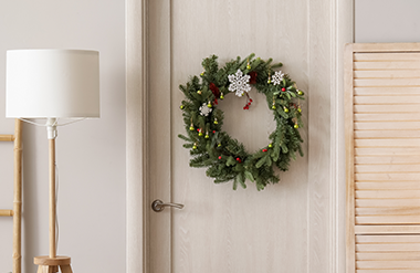 Seasonal wreath making